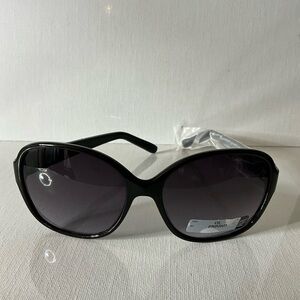 Elegant Black Sunglasses